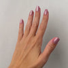 Candy Cateye Medium Square Press-On Nails im Tragevideo