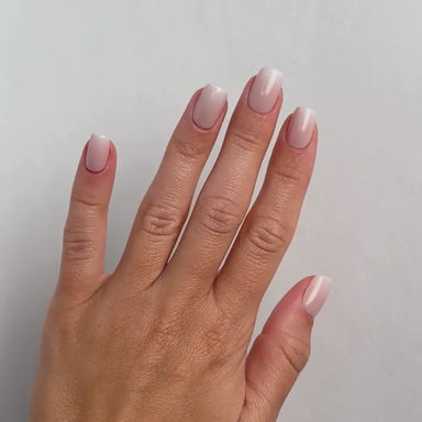 Rose Babyboomer Medium Square Press-On Nails im Tragevideo